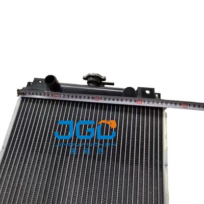 Une excavatrice plus fraîche Water Cooler de liquide réfrigérant de climatisation du radiateur PC30-8 de réservoir d'eau