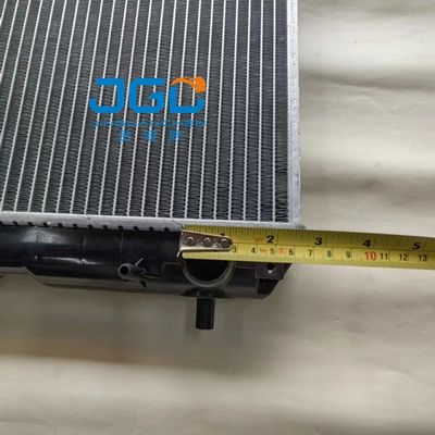 Excavatrice Replacement 1432296 de radiateur de réservoir de l'eau E303 petite