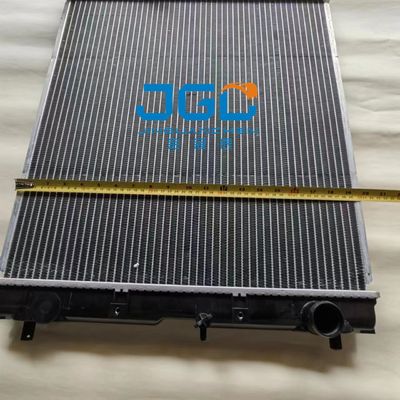 Assemblée 4479181 EX70 de noyau de radiateur de réservoir de Spare Parts Radiator d'excavatrice
