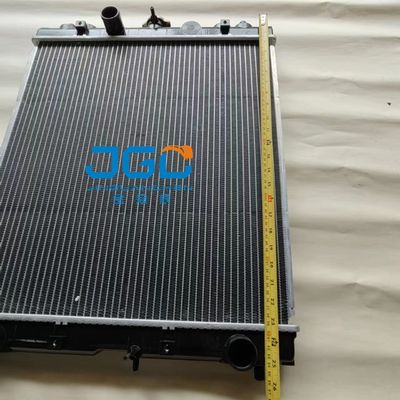 Assemblée 4479181 EX70 de noyau de radiateur de réservoir de Spare Parts Radiator d'excavatrice