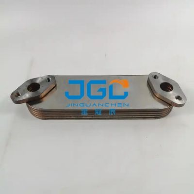 Les assistances techniques de refroidissement composantes du refroidisseur 6D34 de noyau d'huile le camion ME033678 diesel disponible