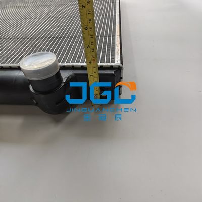 Excavatrice Tank de radiateur d'Aluminium-plastique d'Ex120-6 Ex110-6 Ex130-6 4448372 pièces de moteur