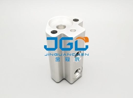Valve de distribution de la valve R225-7 de participation de bras de Hydraulic Components AV280 d'excavatrice