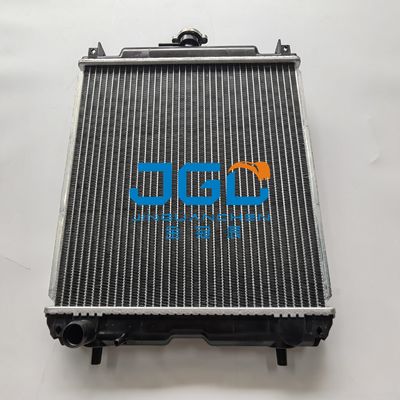 Excavatrice Accessories RC411-42300 du moteur D1703 du radiateur KX91-3 U35 U35-3 de réservoir d'eau
