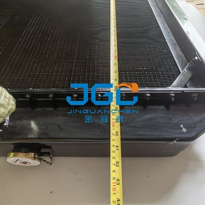 Système de refroidissement de composants de machines d'ingénierie de radiateur de réservoir d'eau de la niveleuse GR165