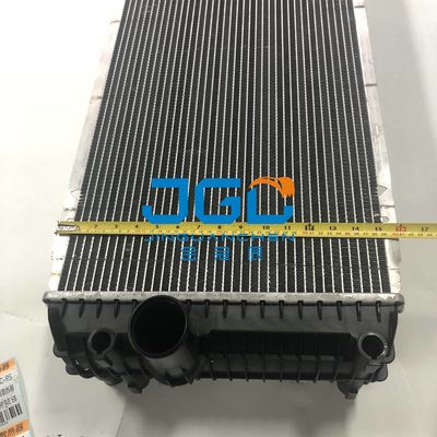 Excavateur R485 R480LC-9S Radiateur réservoir d'eau 11QB-45020 Pièces de machines d'ingénierie