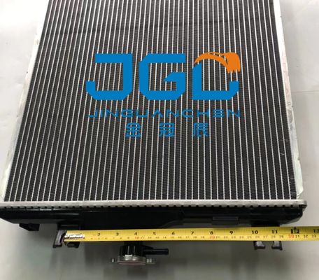 PC35R-8 Components du système de refroidissement du radiateur de réservoir