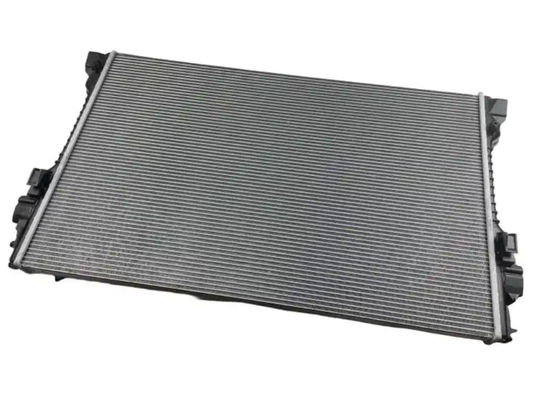 Réseau de refroidissement du radiateur du moteur réservoir d'eau en aluminium 99610613151