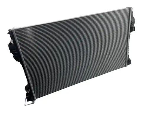 Réseau de refroidissement du radiateur du moteur réservoir d'eau en aluminium 99610613151