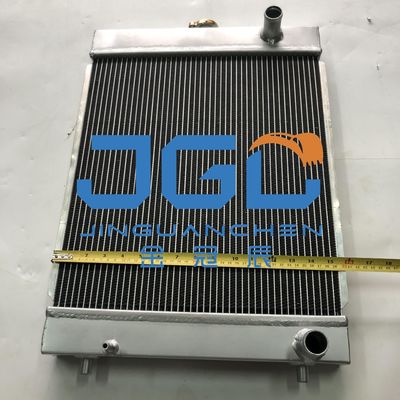EX30 Pièces détachées pour excavatrice réservoir d'eau refroidisseur d'huile radiateur pour réservoir 4428333