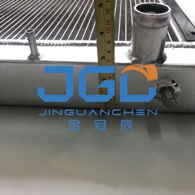 Pièces détachées de machines de construction EX55 Radiateur à réservoir d'eau 4611871 4467233 4487293