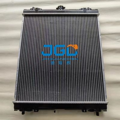 Assemblée 4479181 EX70 de noyau de radiateur de réservoir de Spare Parts Radiator d'excavatrice