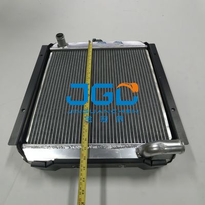 Accessoires d'excavatrice du radiateur 20T-03-71110 de réservoir d'eau de PC50UU PC40-7