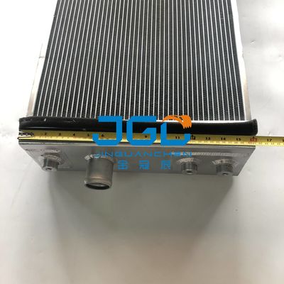 Excavatrice Construction Machinery Parts de radiateur de réservoir de l'eau PCD155AX-6