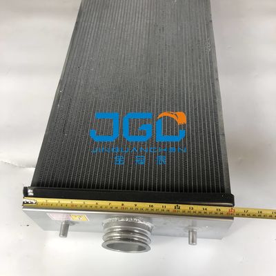Excavatrice Construction Machinery Parts de radiateur de réservoir de l'eau PCD155AX-6