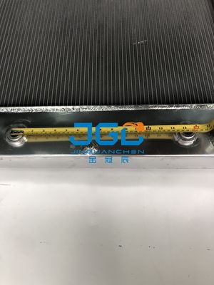 Accessoires de machines d'ingénierie de radiateur de réservoir d'eau du chargeur WA200-3