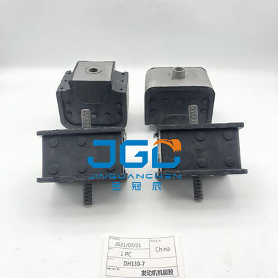 Pièces de pelles Doosan Daewoo DH130-7 adhésif antichoc en caoutchouc pour pieds de moteur.