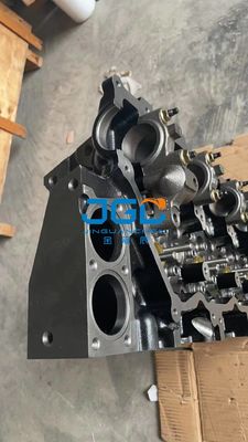 Parties de moteur diesel pour excavatrice 4HK1 6hk1 Tête de cylindre Assy 4HK1 Assemblage de tête de cylindre 8980083636