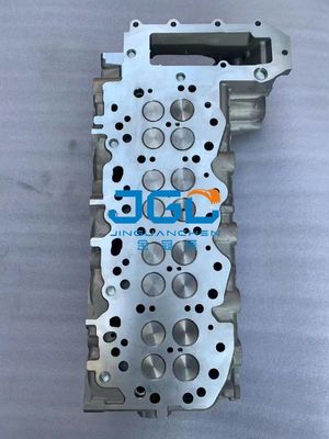 L'assemblage de la tête de cylindre du moteur 4JJ1 original 8973559708 8-97355-970-8