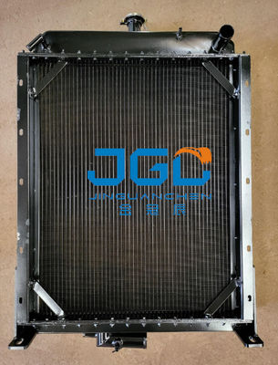 Directement de l'usine LG936 Cummins réservoir d'eau Radiateur en cuivre en aluminium