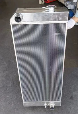 Réservoir d'eau pour excavatrice E324D E324DFM E324DL E325D E325DFM E325DL E326DL E329D E329DL Radiateur 353-5549 3535549 Pour excavatrice CAT