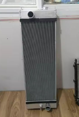 E312D2 Radiateur 310 Carré Appliions de génie des réservoirs pour les excavatrices