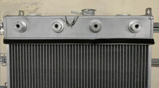 Radiateur en aluminium de haute qualité pour excavatrice PC450-8 208-03-75110