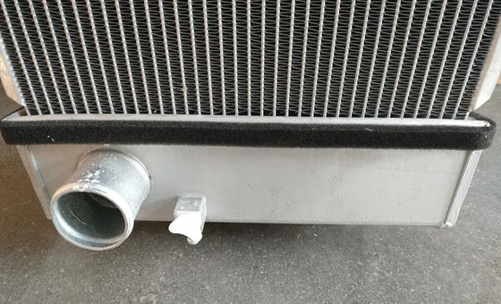 PC200-8 PC220-8 PC220LC-8 PC240-8 PC240LC-8 Radiateur pour excavateur 206-03-21412 206-03-21411