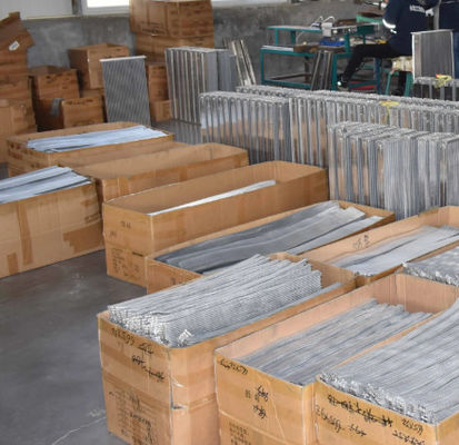 Bonne qualité Excavateurs Radiateur en aluminium R60-9 Source d'usine