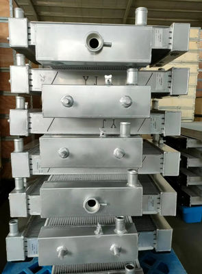 Réservoir d'eau SK60-8 Radiateur pour les machines de construction des excavatrices