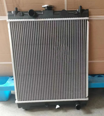 Rassemblement de radiateur de réservoir d'eau 4434315 pour excavatrice ZX50U ZX50U-2 ZX50UNA ZX55UR ZX55UR-HHE