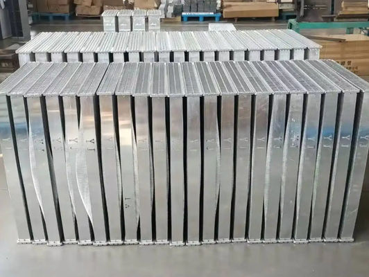 Radiateur pour excavatrice ZAX200-6 Matériau en aluminium pour applications d'ingénierie