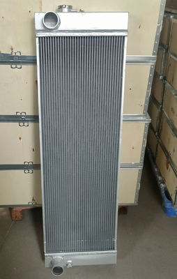 Le réservoir d'eau de l'excavateur ZAX360-3G Radiateur XB00001051 XB00004994