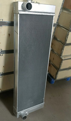 Le réservoir d'eau de l'excavateur ZAX360-3G Radiateur XB00001051 XB00004994