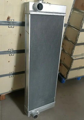 Le réservoir d'eau de l'excavateur ZAX360-3G Radiateur XB00001051 XB00004994