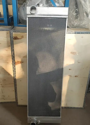 Le réservoir d'eau de l'excavateur ZAX360-3G Radiateur XB00001051 XB00004994