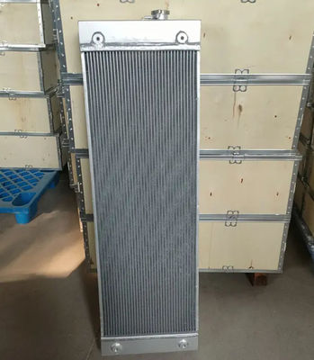 Le réservoir d'eau de l'excavateur ZAX360-3G Radiateur XB00001051 XB00004994