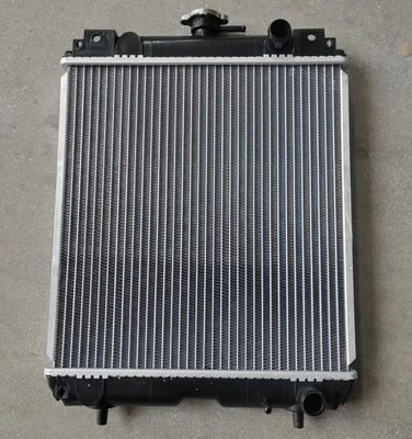 KX15 Radiateur réservoir d'eau Matériau en aluminium pour machines de construction