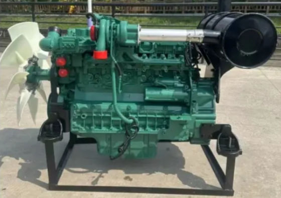 Assemblage du moteur D6E pour les machines d'ingénierie de la pelle Volvo EC210B