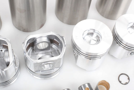 Machinerie de construction Excavateur Moteur à piston Kit de revêtement 1G924-2111 V2403 V2403Di Rings Parties de moteur diesel