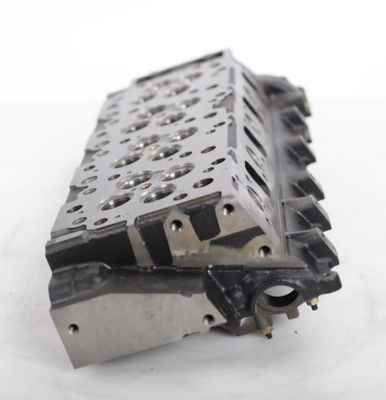 Nouveau assemblage de la tête de cylindre Isuzu 4HK1 Moteur diesel Pièces détachées Pièces de machines de construction