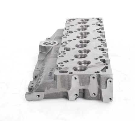 6D102 Tête de cylindre pour machines de construction Pièces détachées de moteurs diesel dans les ateliers de réparation de machines