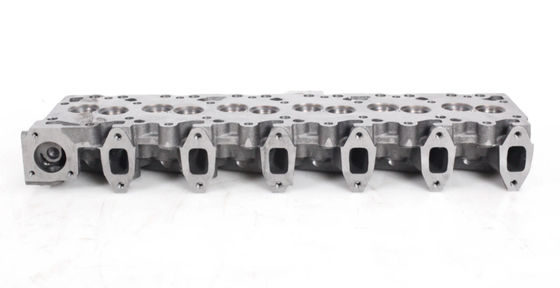 6D102 Tête de cylindre pour machines de construction Pièces détachées de moteurs diesel dans les ateliers de réparation de machines