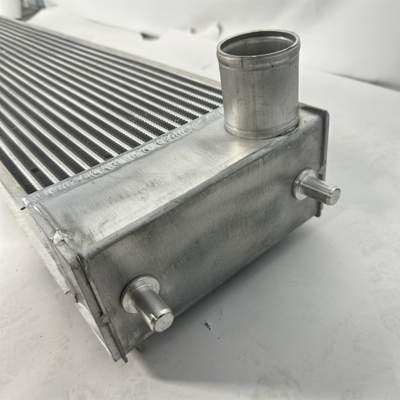 4463076 ZX330 Radiateur refroidi par air intercoolant pour Hitachi